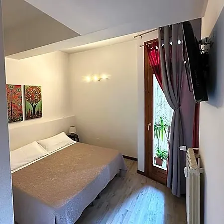 Casa Di Lucia Bed & Breakfast